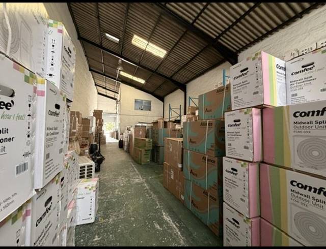 INDUSTRIAL PROPERTY TO RENT IN NORTH END